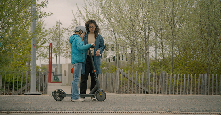 Nya filmer om säker elsparkcykling